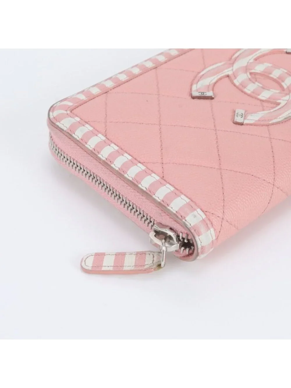 Chanel Caviar Leather CC Filigree Wallet